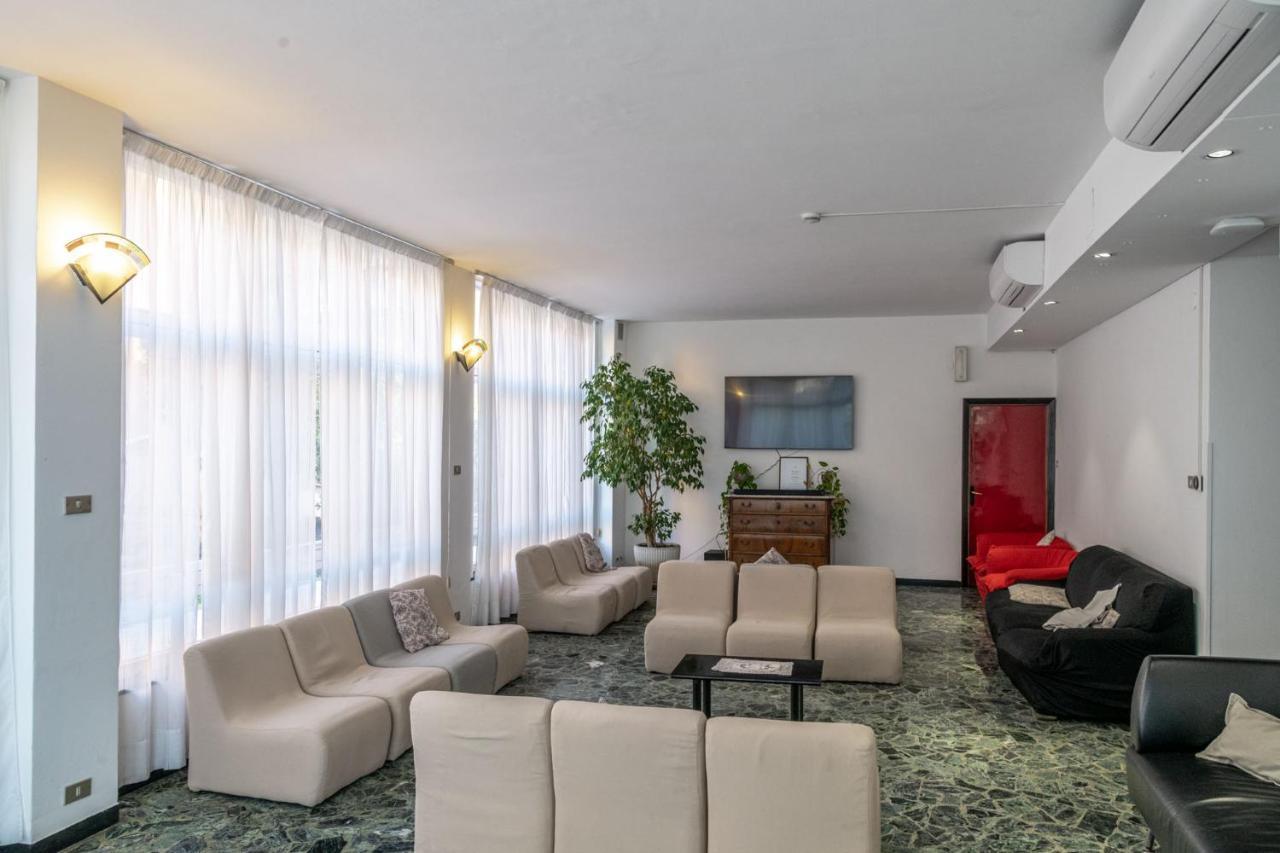 Real Park Hotel Cavi di Lavagna Luaran gambar