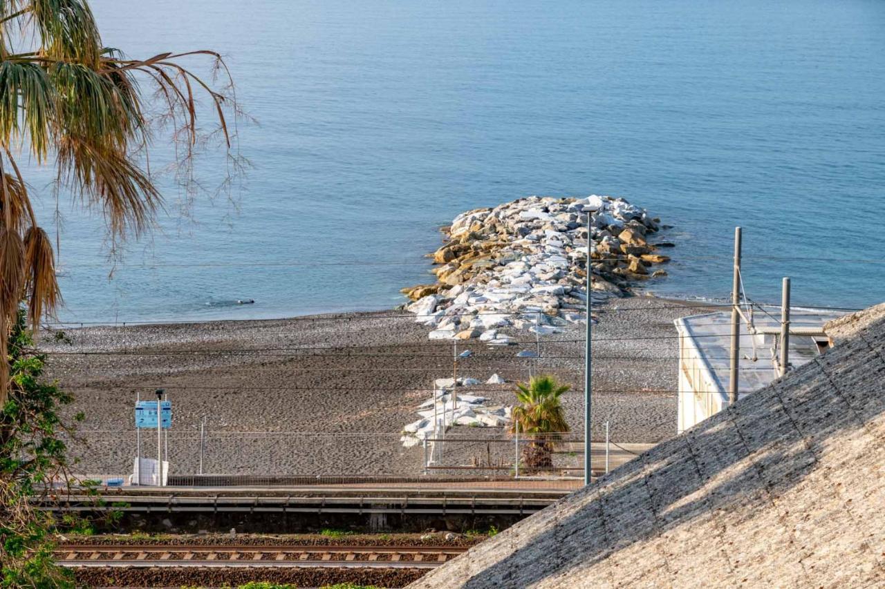 Real Park Hotel Cavi di Lavagna Luaran gambar
