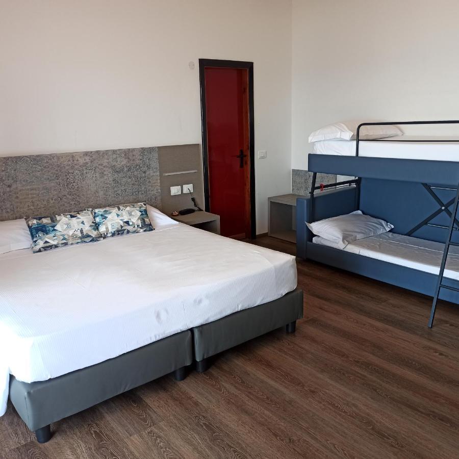 Real Park Hotel Cavi di Lavagna Luaran gambar