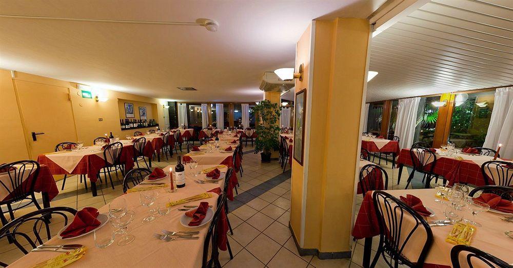 Real Park Hotel Cavi di Lavagna Luaran gambar