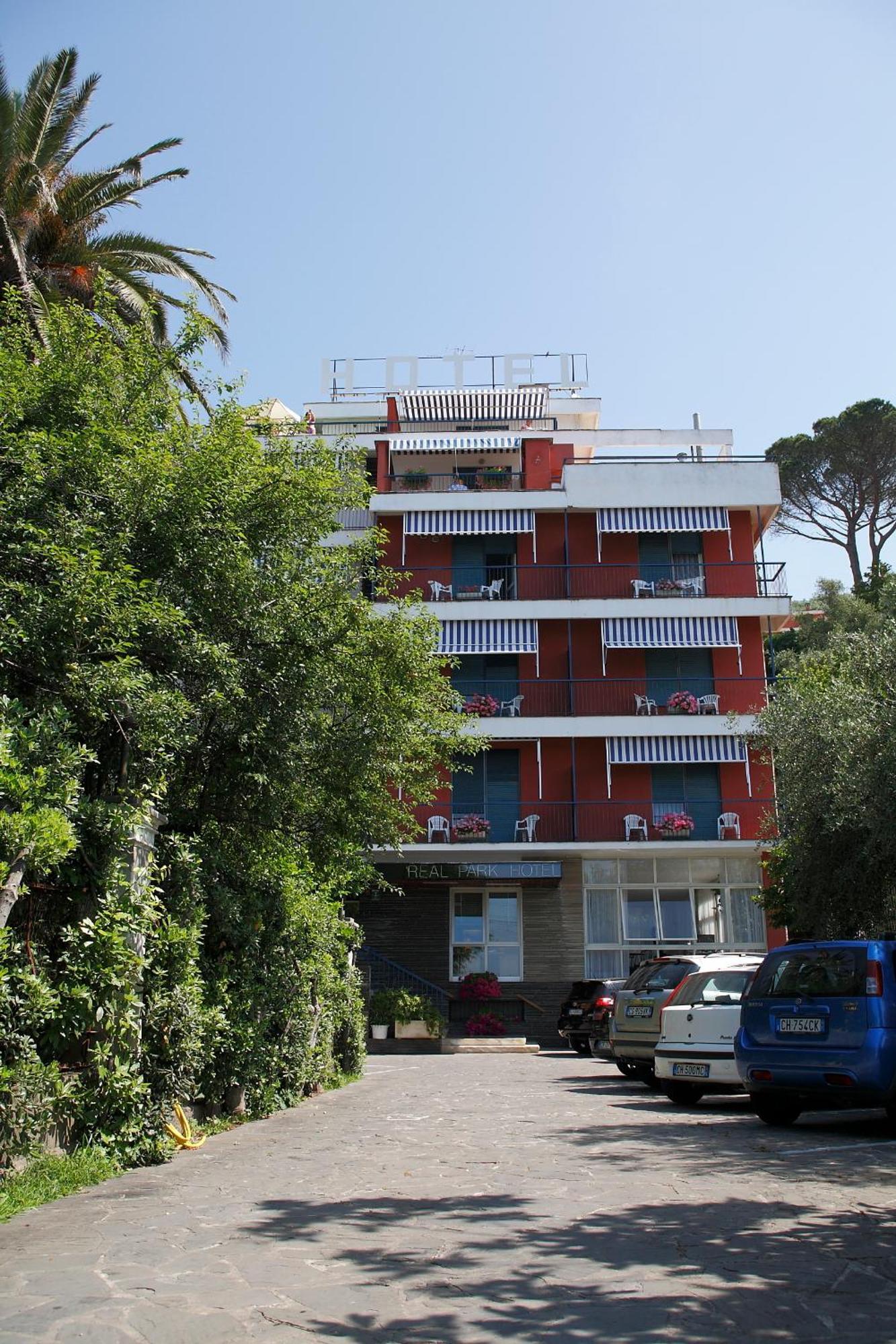 Real Park Hotel Cavi di Lavagna Luaran gambar